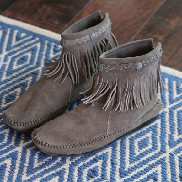 Minnetonka Grey Ankle Boot - Picture 1 of 8